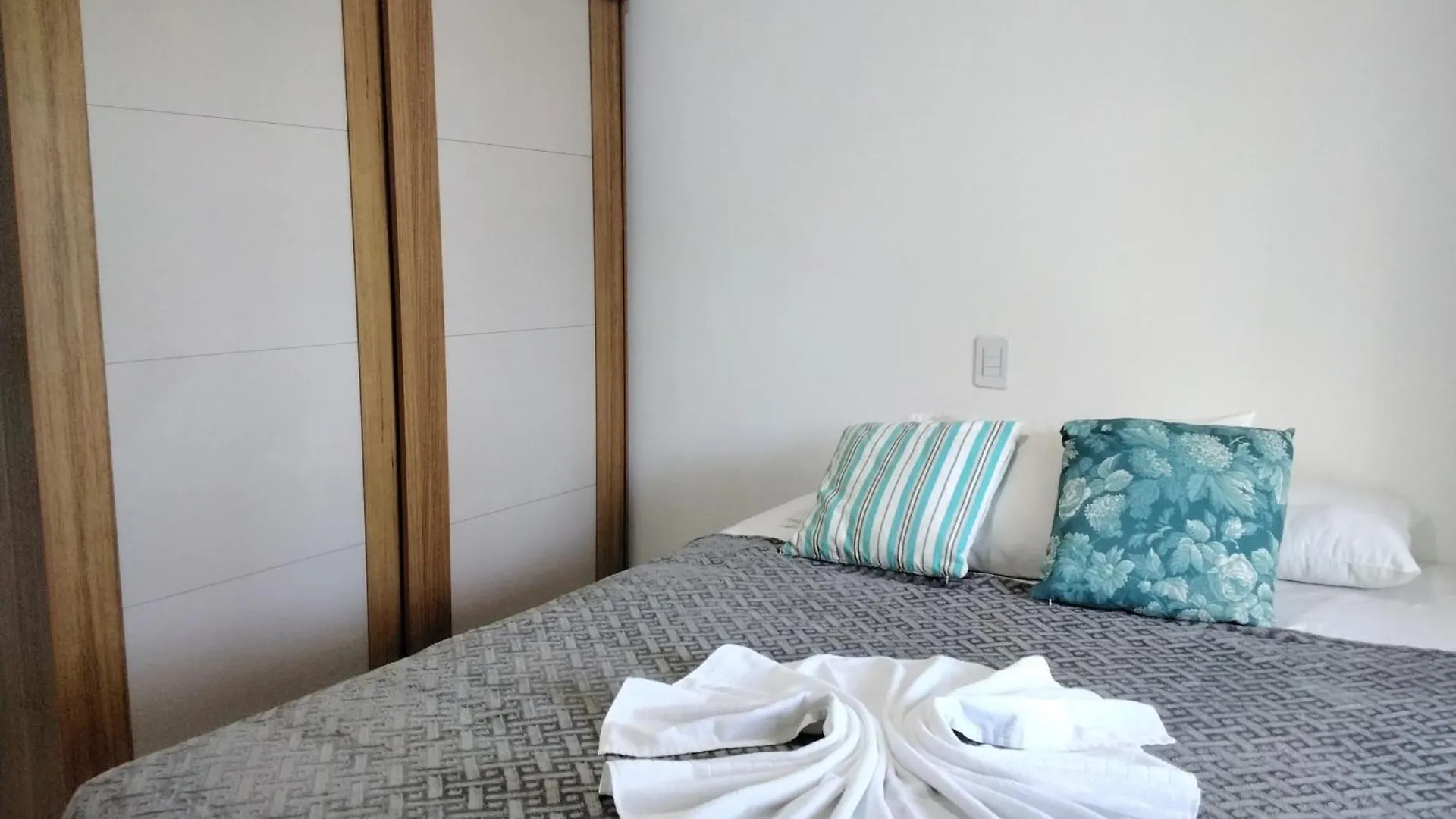 Praia De Taperapuan - Flat Em Condominio A 300 Metros Da Praia. Porto Seguro Apartmán